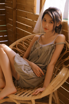 不盖住副乳内衣穿搭